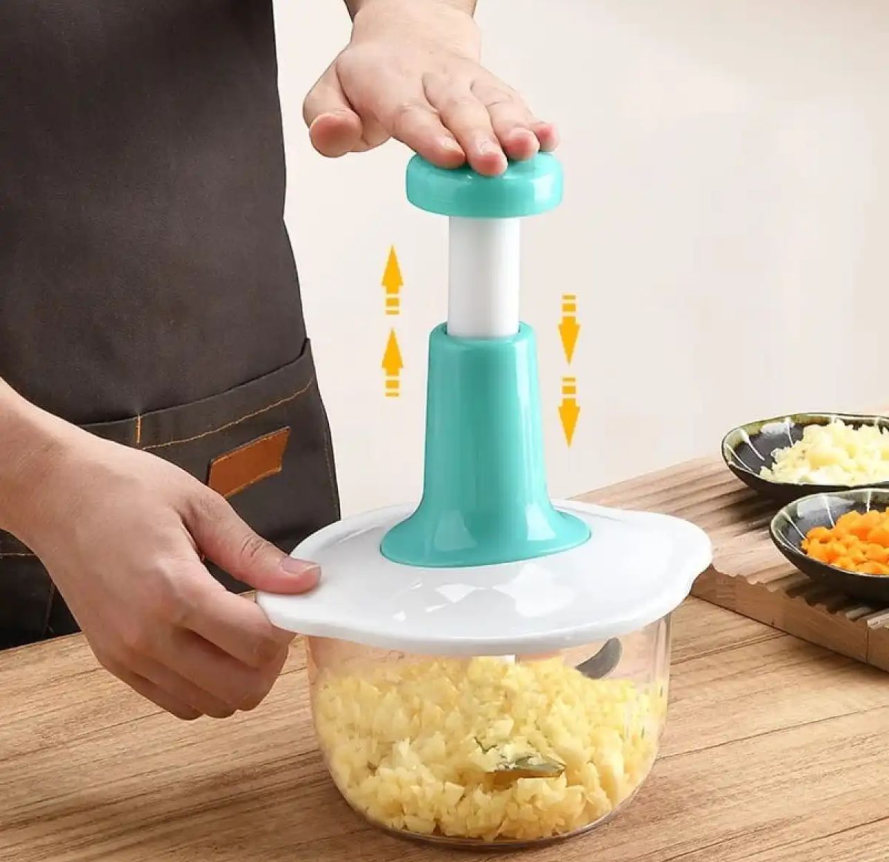 Manual Hand Press Food Chopper – 700ml Vegetable Onion Cutter with Steel Blades