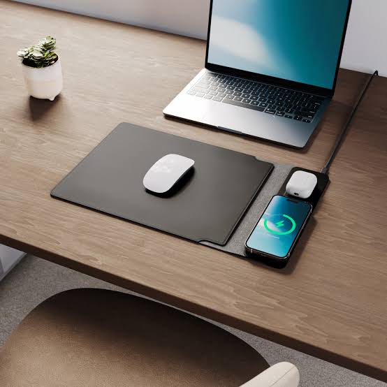 4-in-1 Wireless Charging Laptop Sleeve – Portable Lap Desk & Organizer
